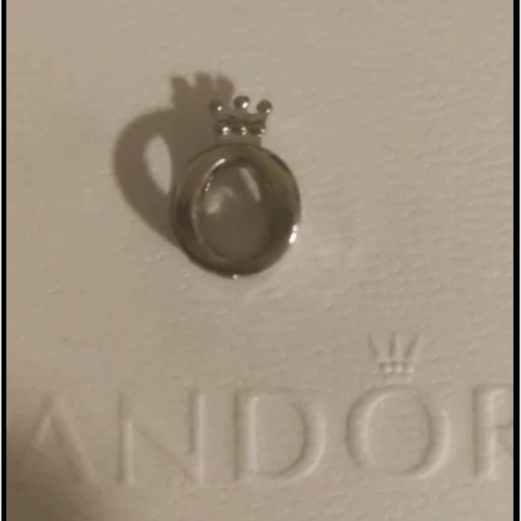 ❤️GORGEOUS “O” CHARM AVAILABLE IN ROSE GOLD AND SILVER❤️ - Picture 5 of 6